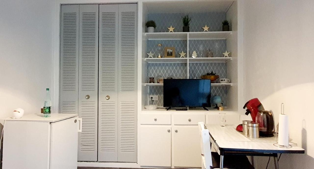 Studio En Face De La Foret De Fontainebleau 雅芳 外观 照片
